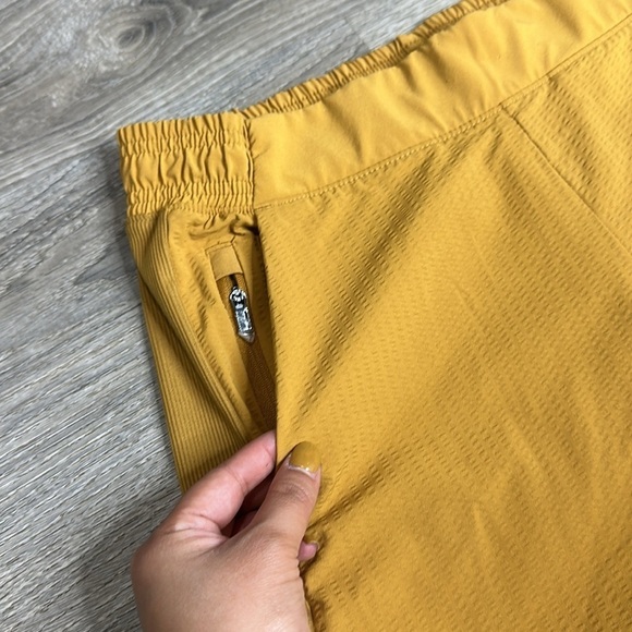 Athleta Women’s Textured Brooklyn Jogger Pants Tuscan Gold Sz 4 - Picture 5 of 14